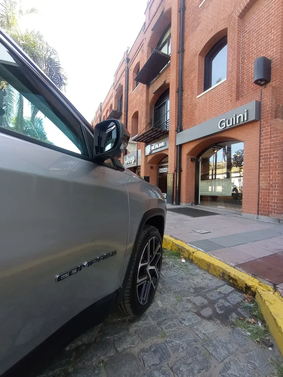 Mirá esta publicación de Jeep Compass