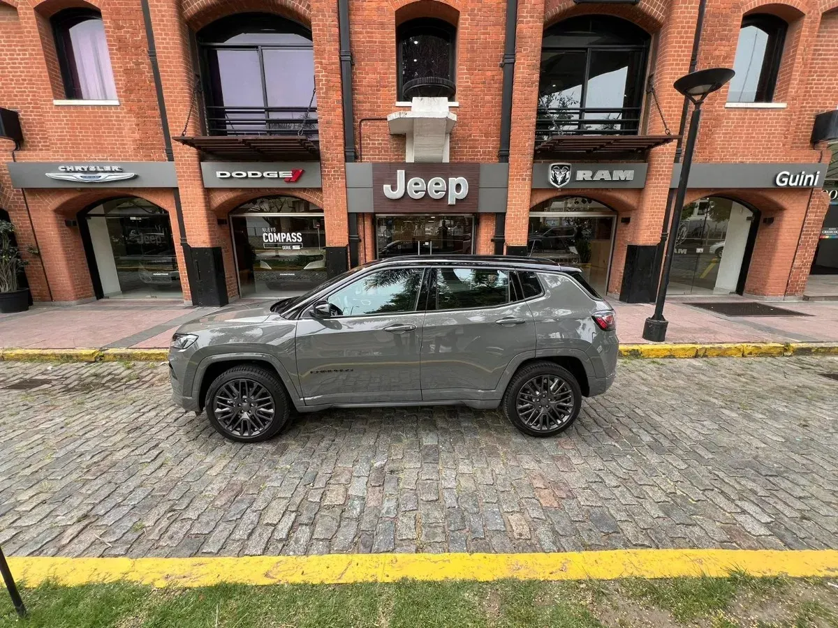 Mirá esta publicación de Jeep Compass