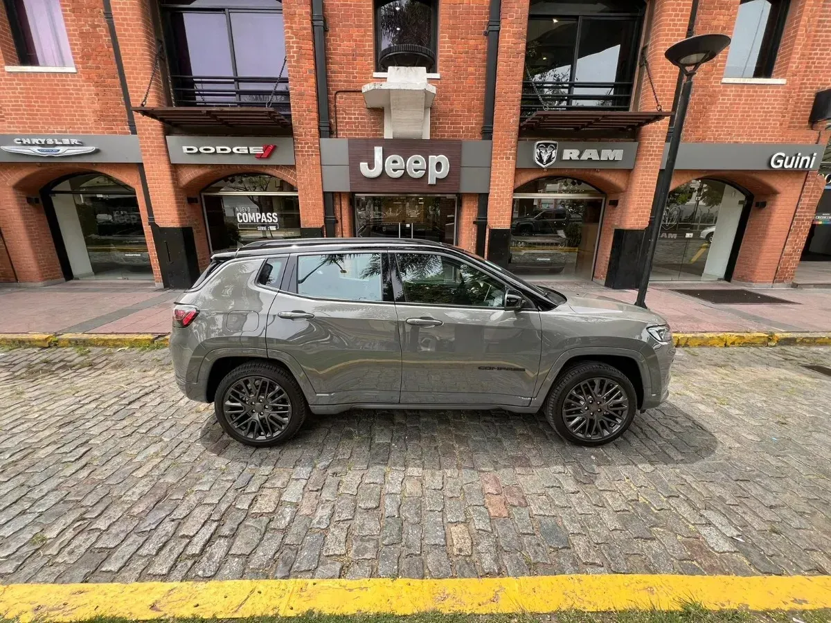 Mirá esta publicación de Jeep Compass