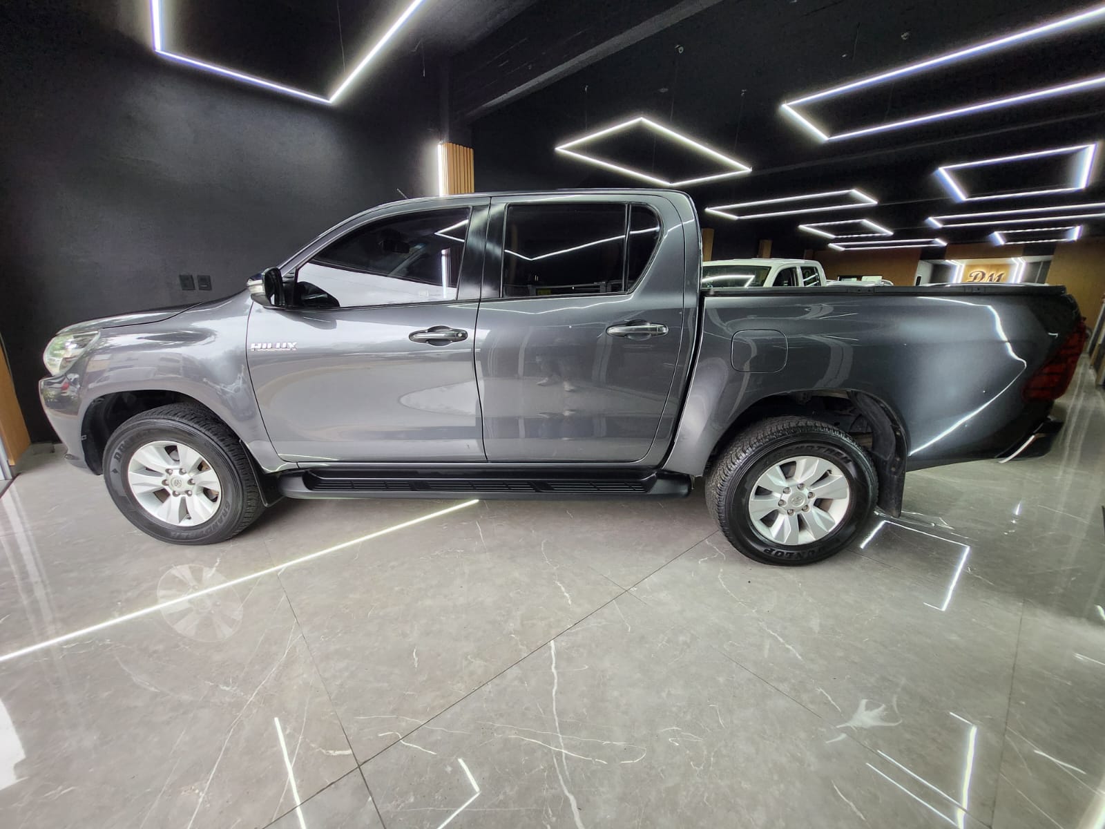 Mira esta publicación de Toyota Hilux 2017 en Motordil