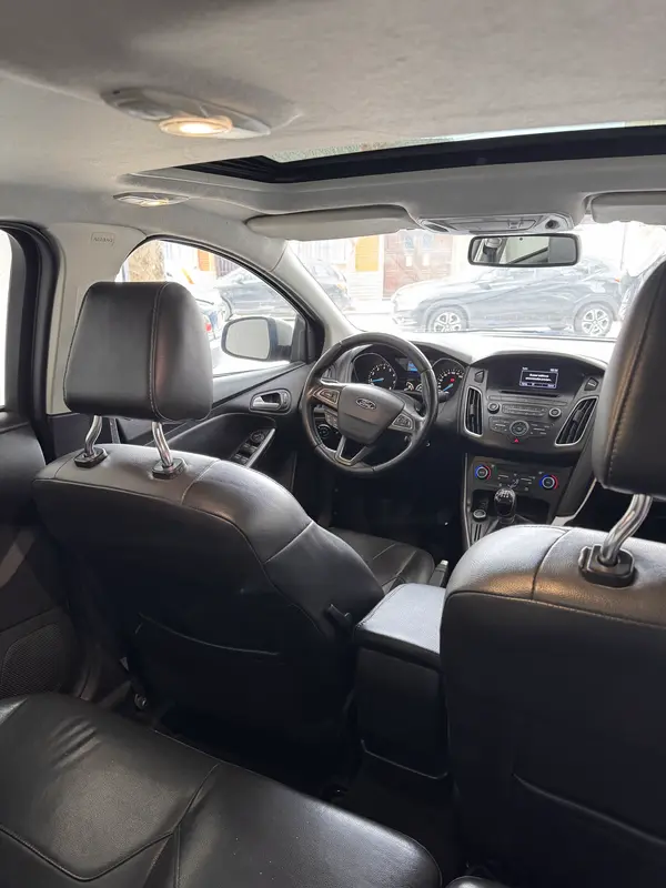 Mira esta publicación de Ford Focus 2015 en Motordil