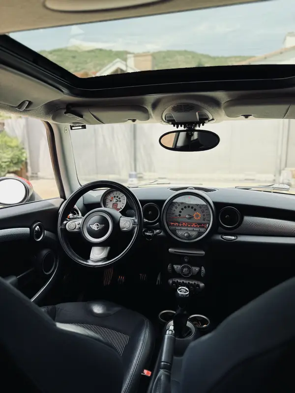 Mira esta publicación de Mini Cooper 2010 en Motordil