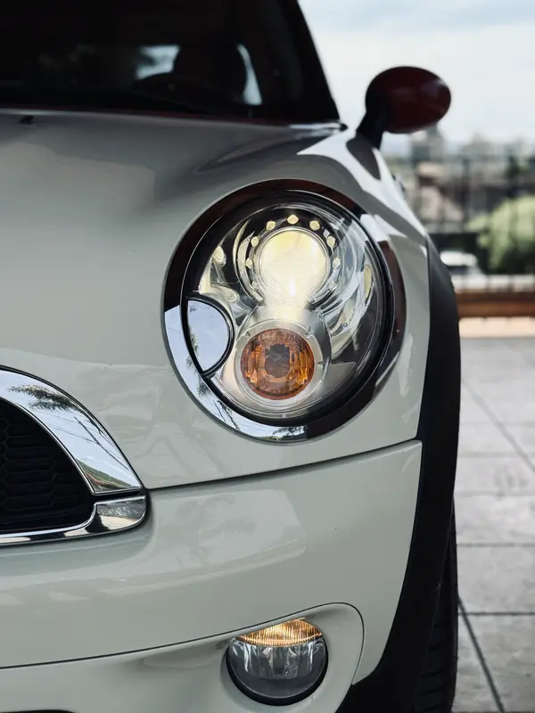 Mira esta publicación de Mini Cooper 2010 en Motordil