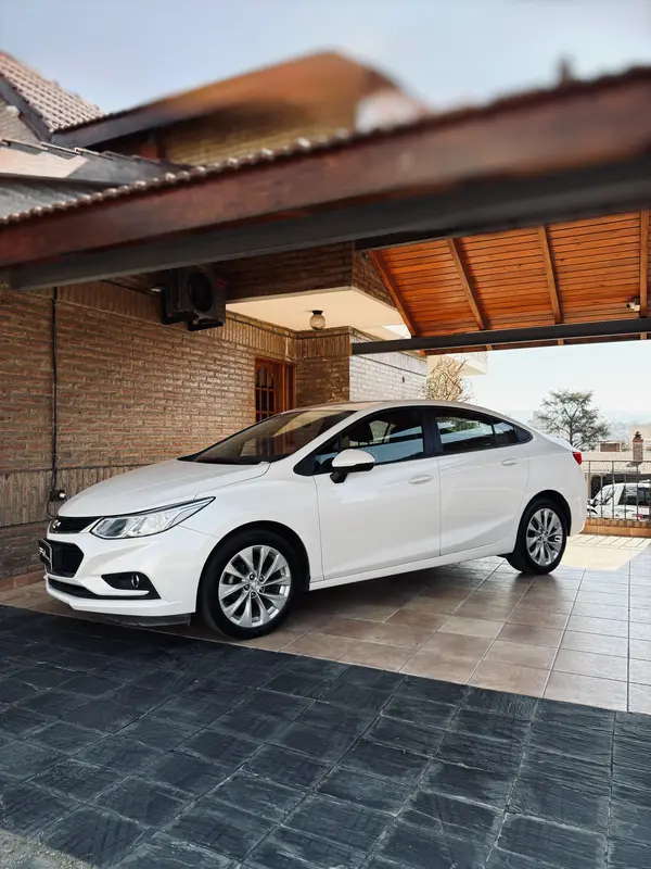 Mira esta publicación de Chevrolet Cruze 2019 en Motordil