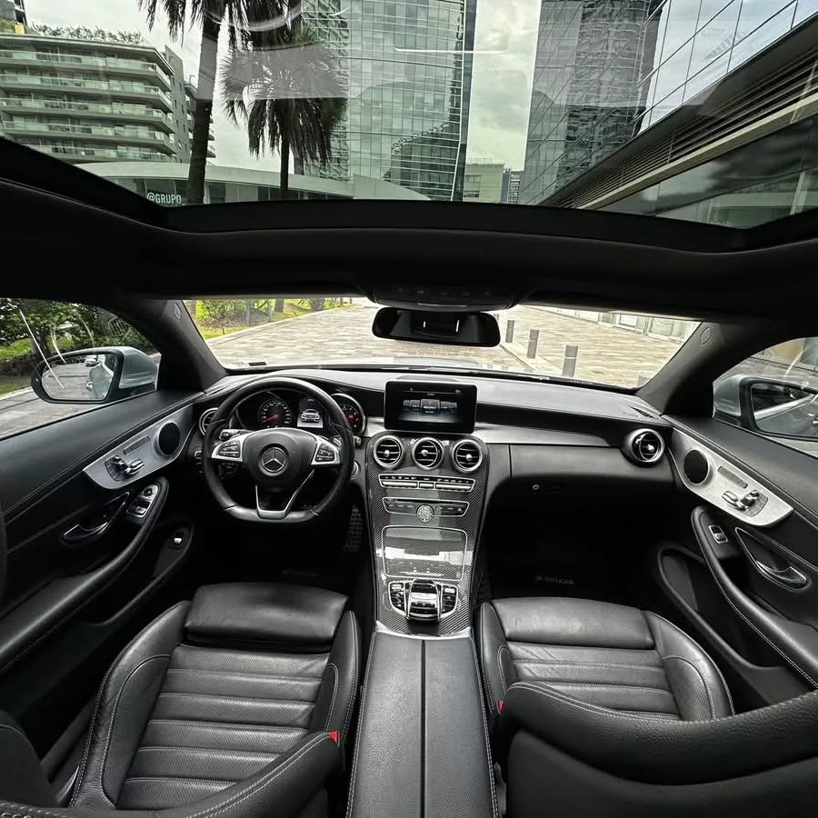 Mira esta publicación de Mercedes Benz 300 2017 en Motordil