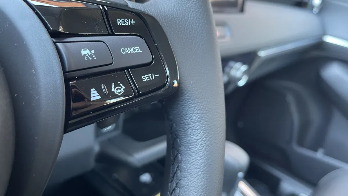 Mira esta publicación de Honda ZR-V 2025 en Motordil