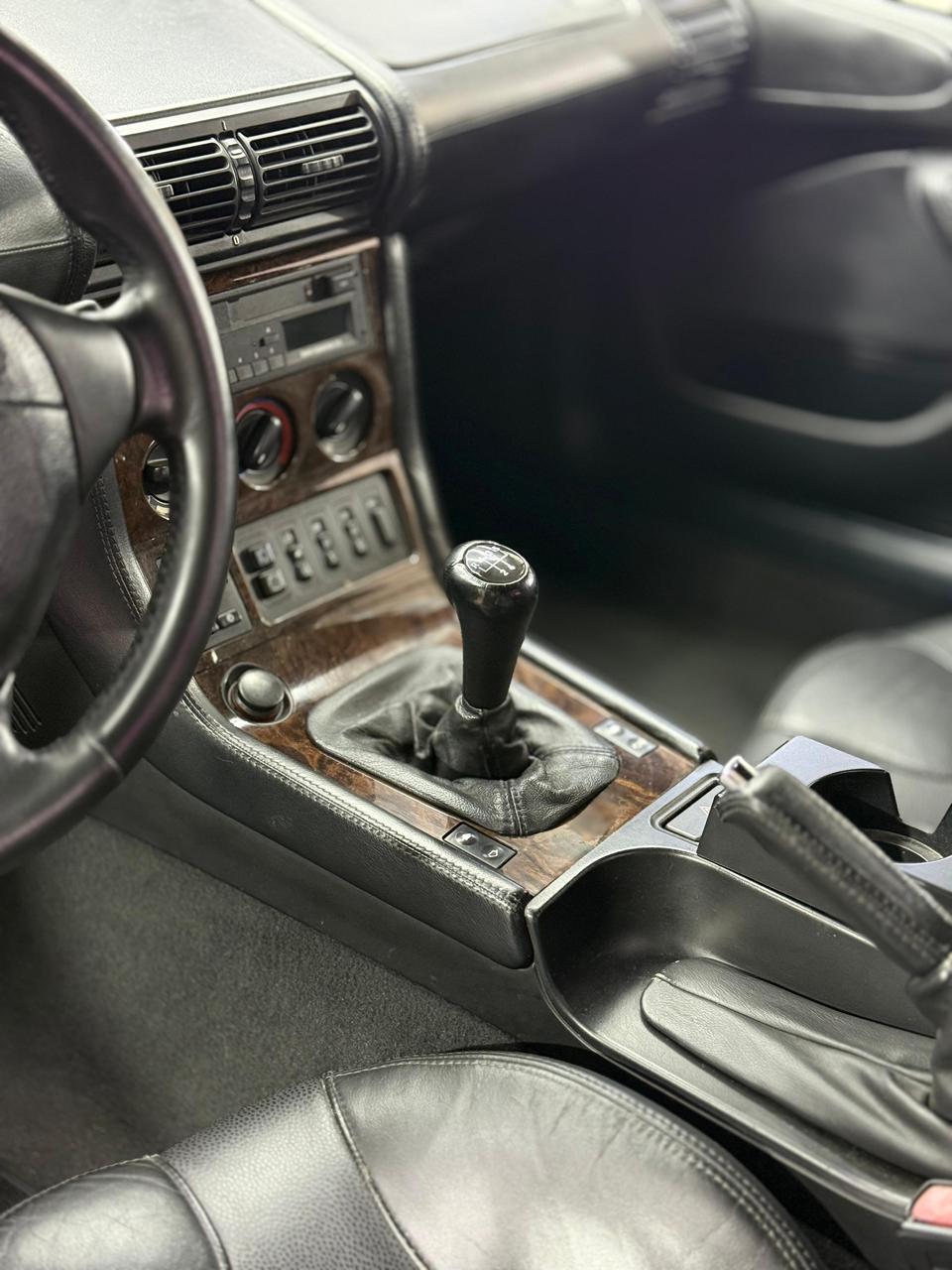 Mira esta publicación de BMW Z3 1998 en Motordil