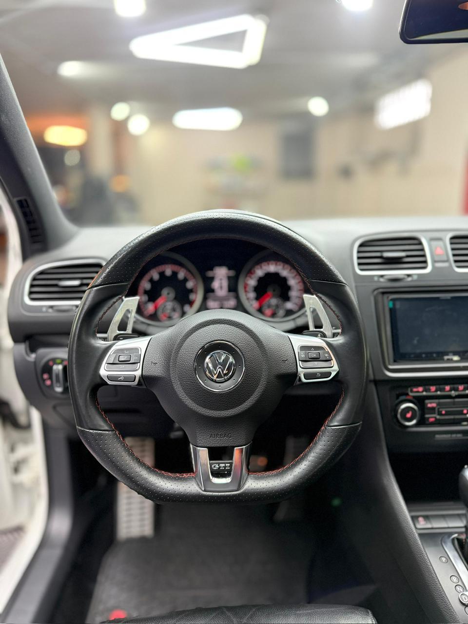 Mira esta publicación de Volkswagen Golf 2013 en Motordil