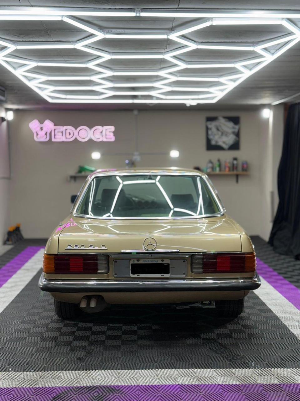 Mira esta publicación de Mercedes Benz 280 SLC 1981 en Motordil