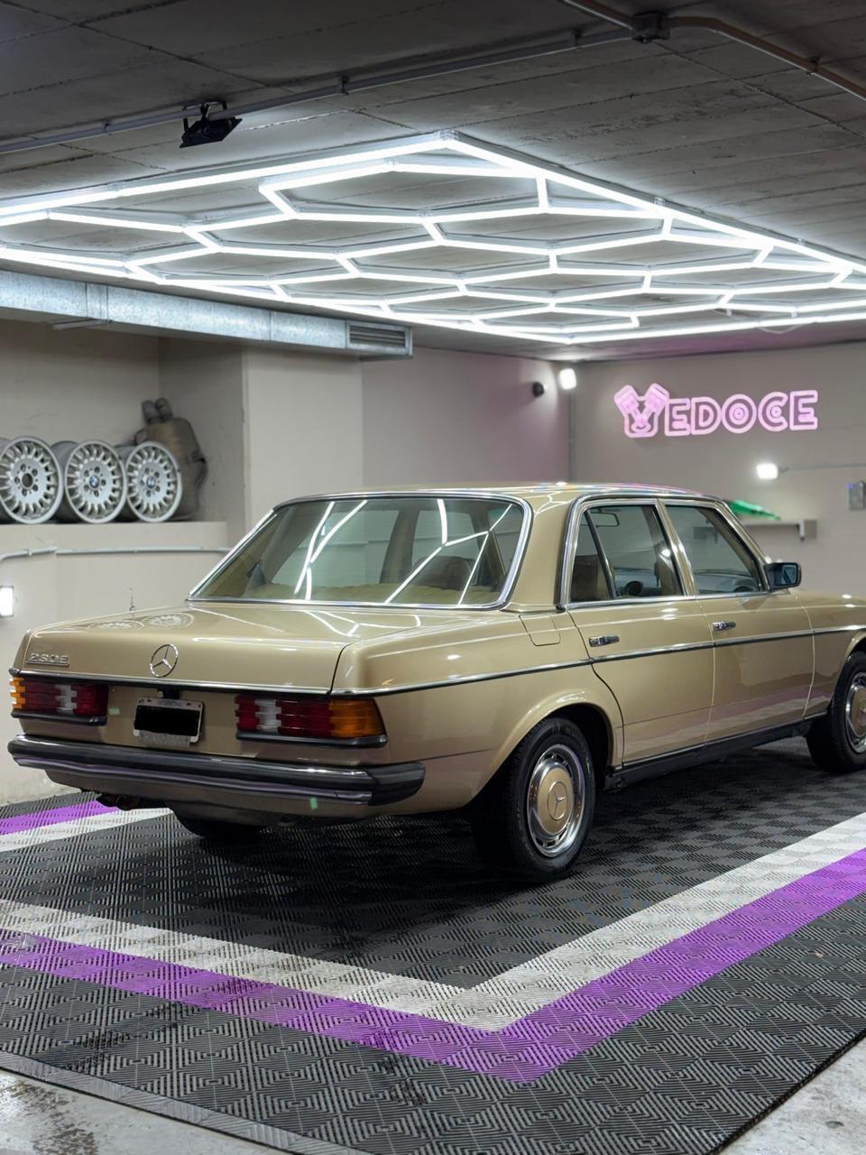Mira esta publicación de Mercedes Benz 230 1982 en Motordil