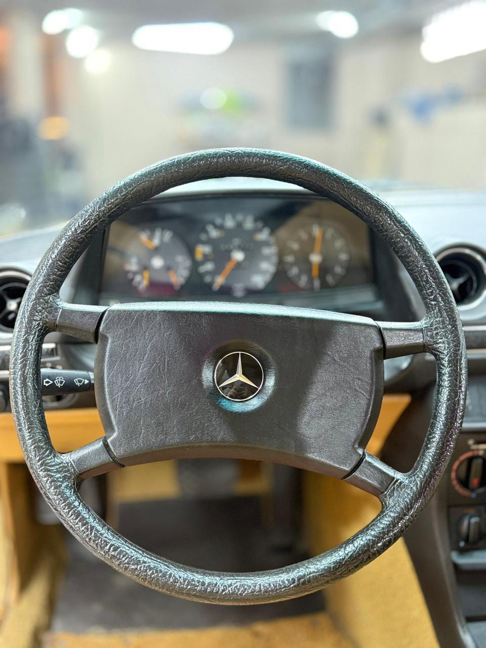 Mira esta publicación de Mercedes Benz 230 1982 en Motordil