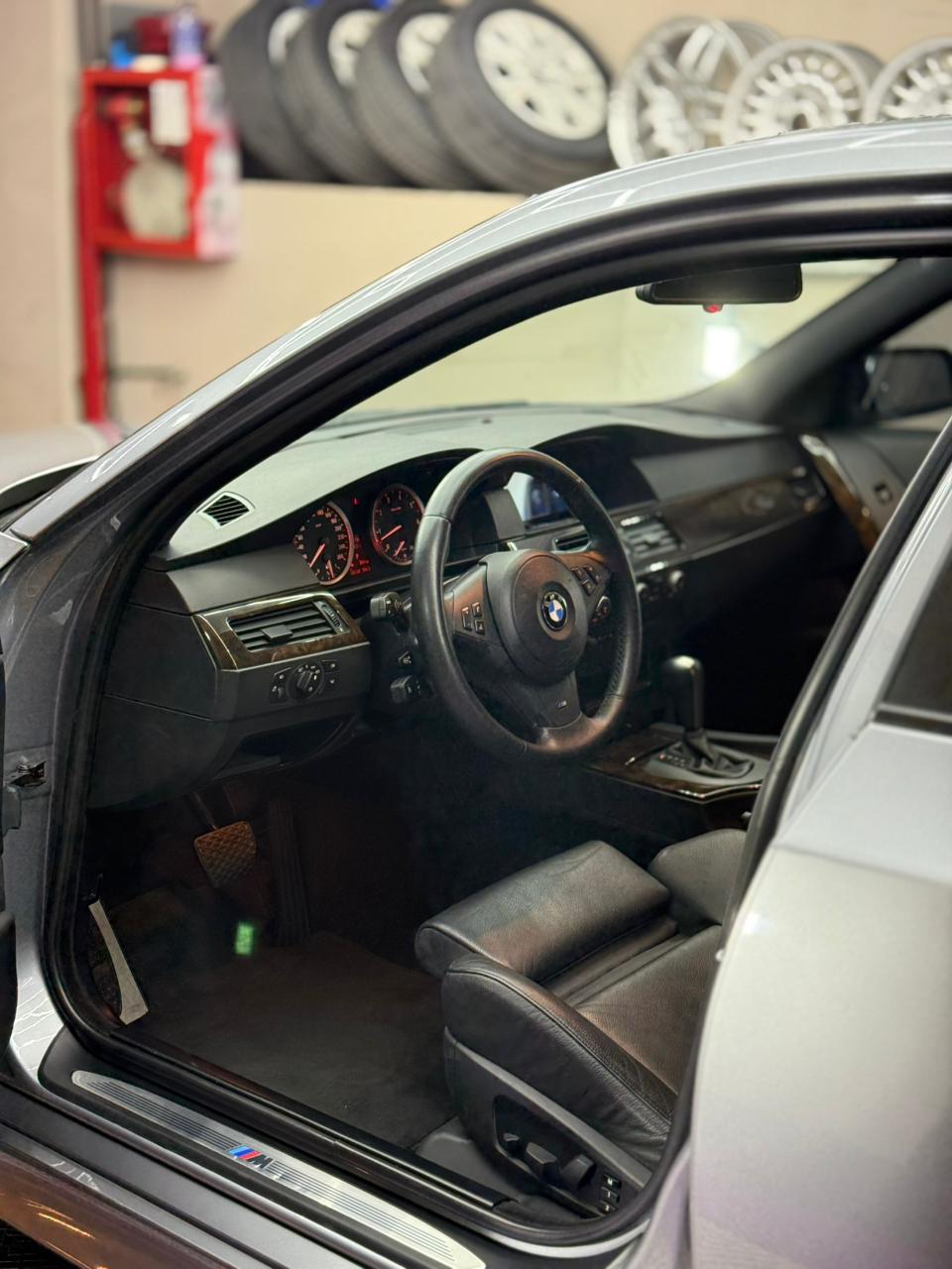 Mira esta publicación de BMW Serie 5 2005 en Motordil