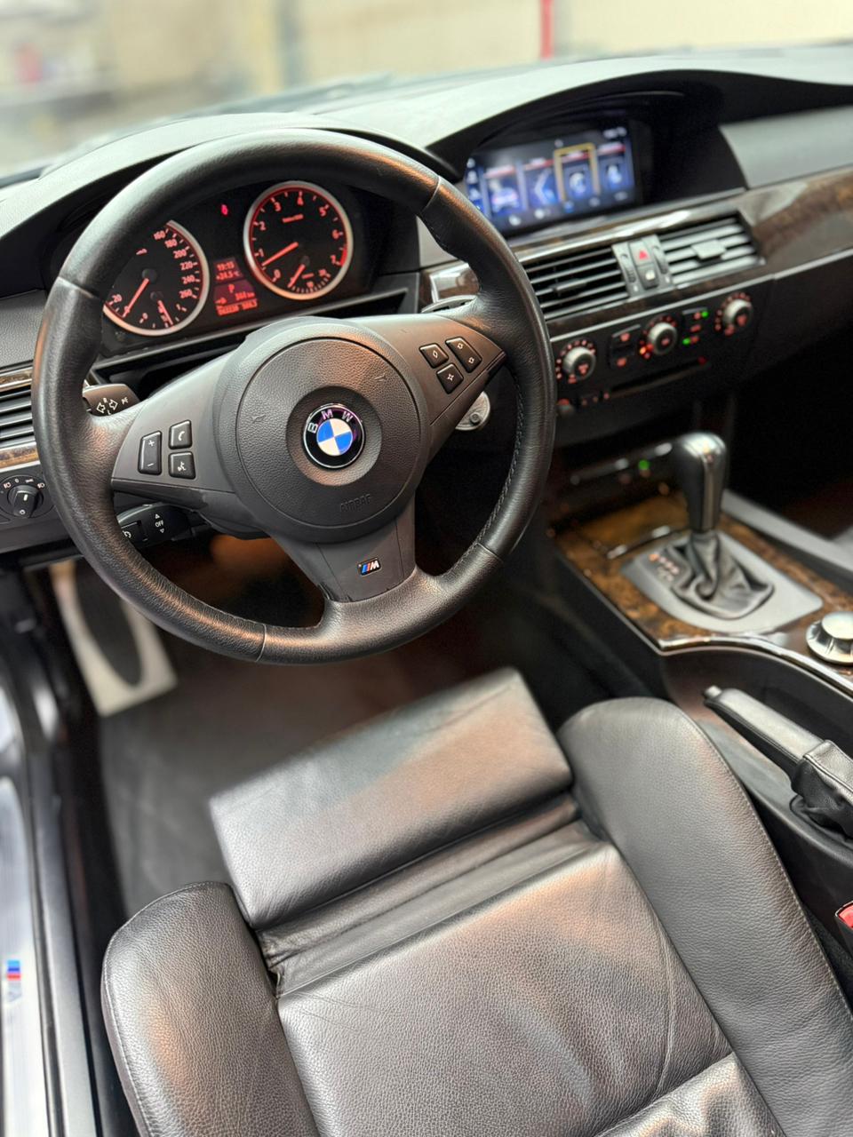 Mira esta publicación de BMW Serie 5 2005 en Motordil