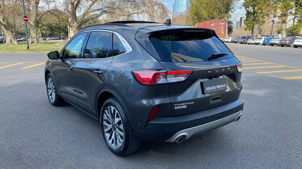 Mira esta publicación de Ford Kuga 2020 en Motordil