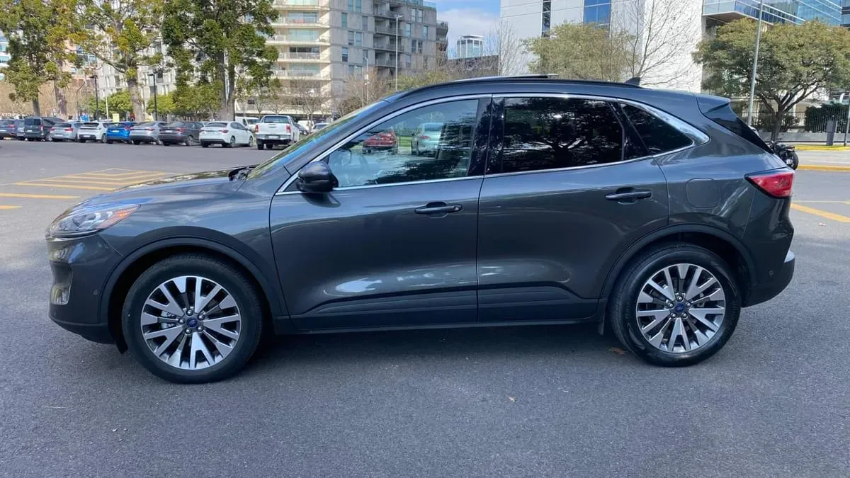 Mira esta publicación de Ford Kuga 2020 en Motordil