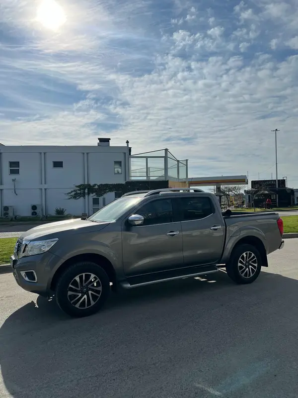 Mira esta publicación de Nissan Frontier 2018 en Motordil