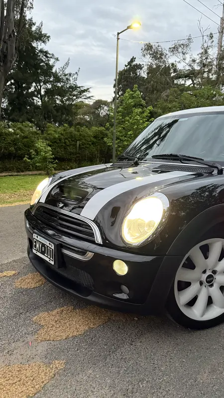 Mira esta publicación de Mini Cooper 2004 en Motordil