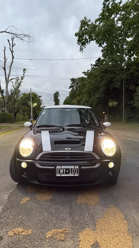 Mira esta publicación de Mini Cooper 2004 en Motordil
