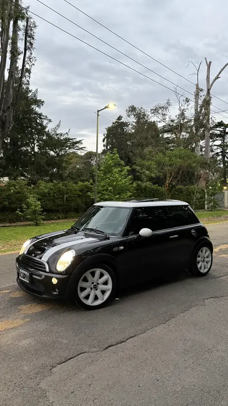 Mira esta publicación de Mini Cooper 2004 en Motordil