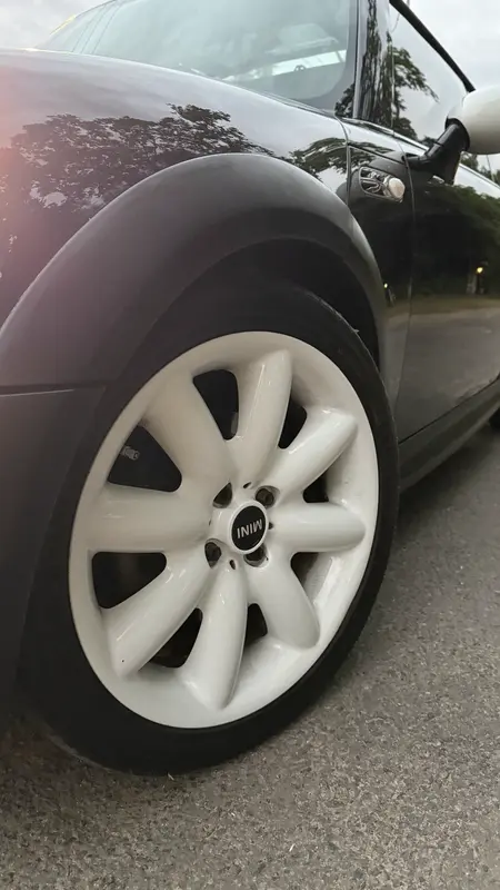 Mira esta publicación de Mini Cooper 2004 en Motordil