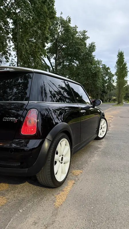 Mira esta publicación de Mini Cooper 2004 en Motordil