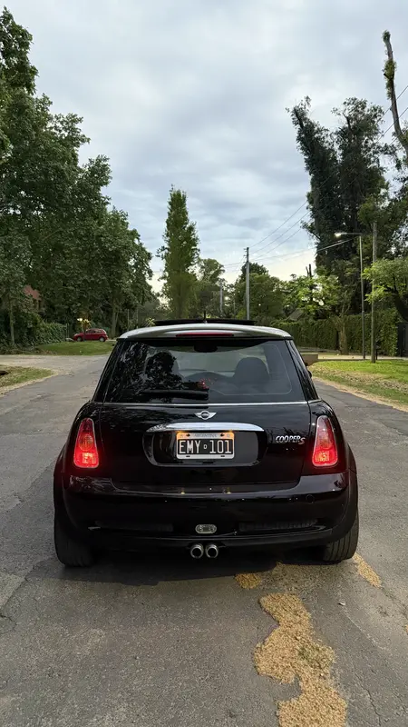 Mira esta publicación de Mini Cooper 2004 en Motordil