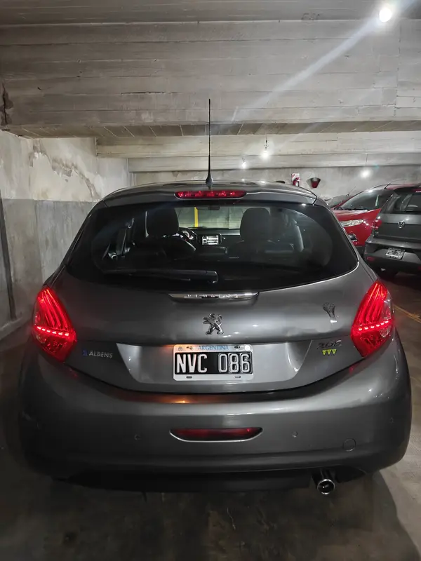 Mira esta publicación de Peugeot 208 2014 en Motordil