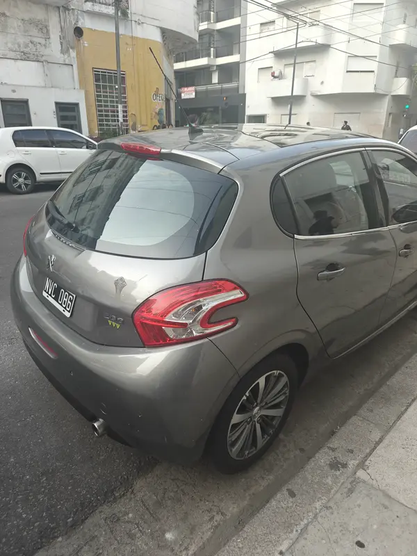 Mira esta publicación de Peugeot 208 2014 en Motordil