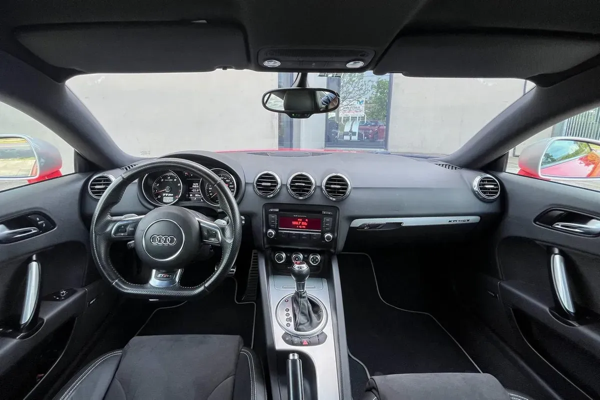 Mira esta publicación de Audi TTRS 2012 en Motordil