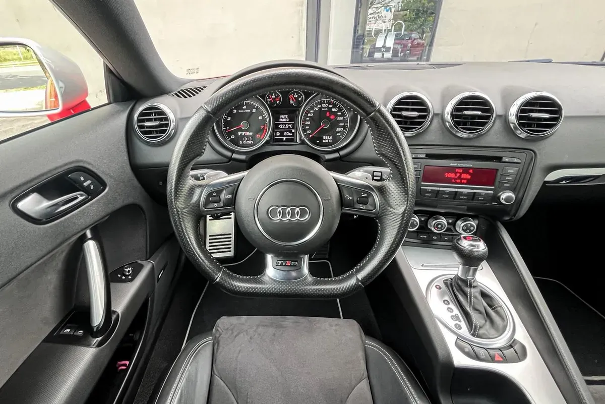 Mira esta publicación de Audi TTRS 2012 en Motordil