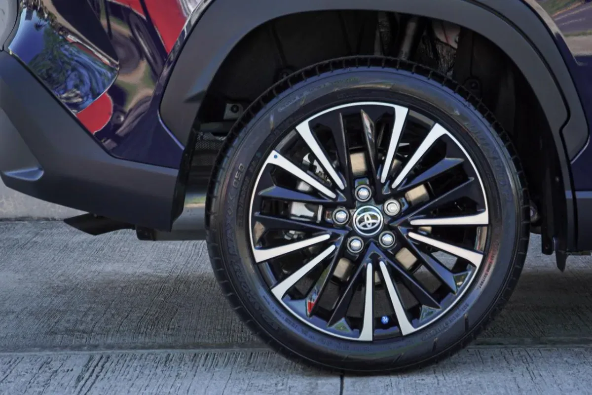 Mira esta publicación de Toyota Corolla Cross 2025 en Motordil