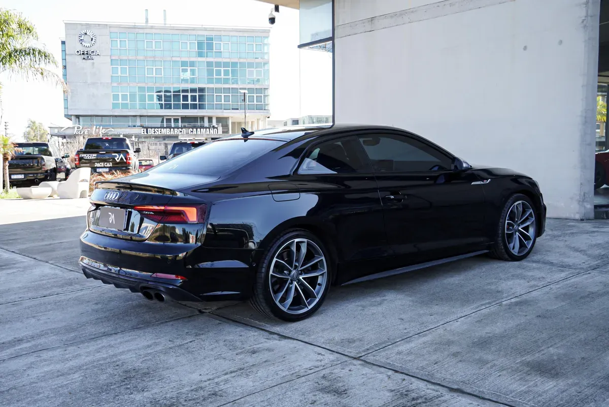 Mira esta publicación de Audi S5 2018 en Motordil