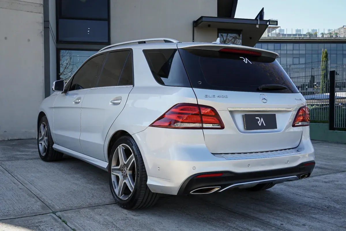 Mira esta publicación de Mercedes Benz GLE 2018 en Motordil