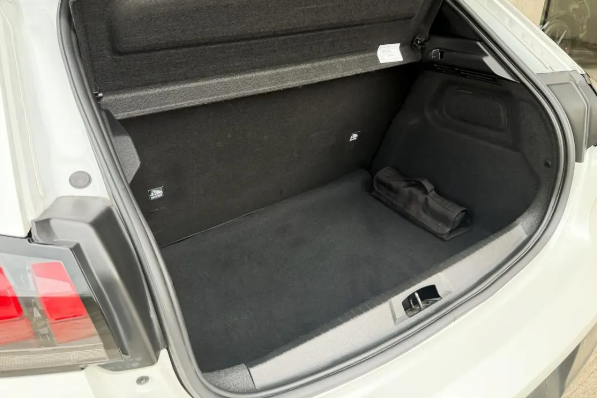 Mira esta publicación de Peugeot 208 2024 en Motordil