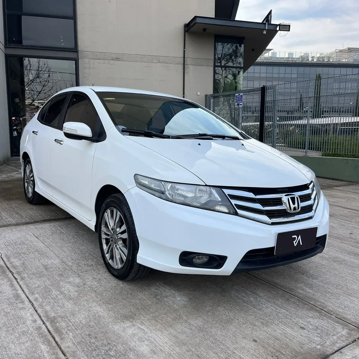 Mira esta publicación de Honda City 2012 en Motordil