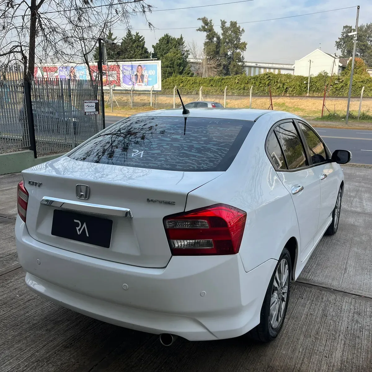 Mira esta publicación de Honda City 2012 en Motordil