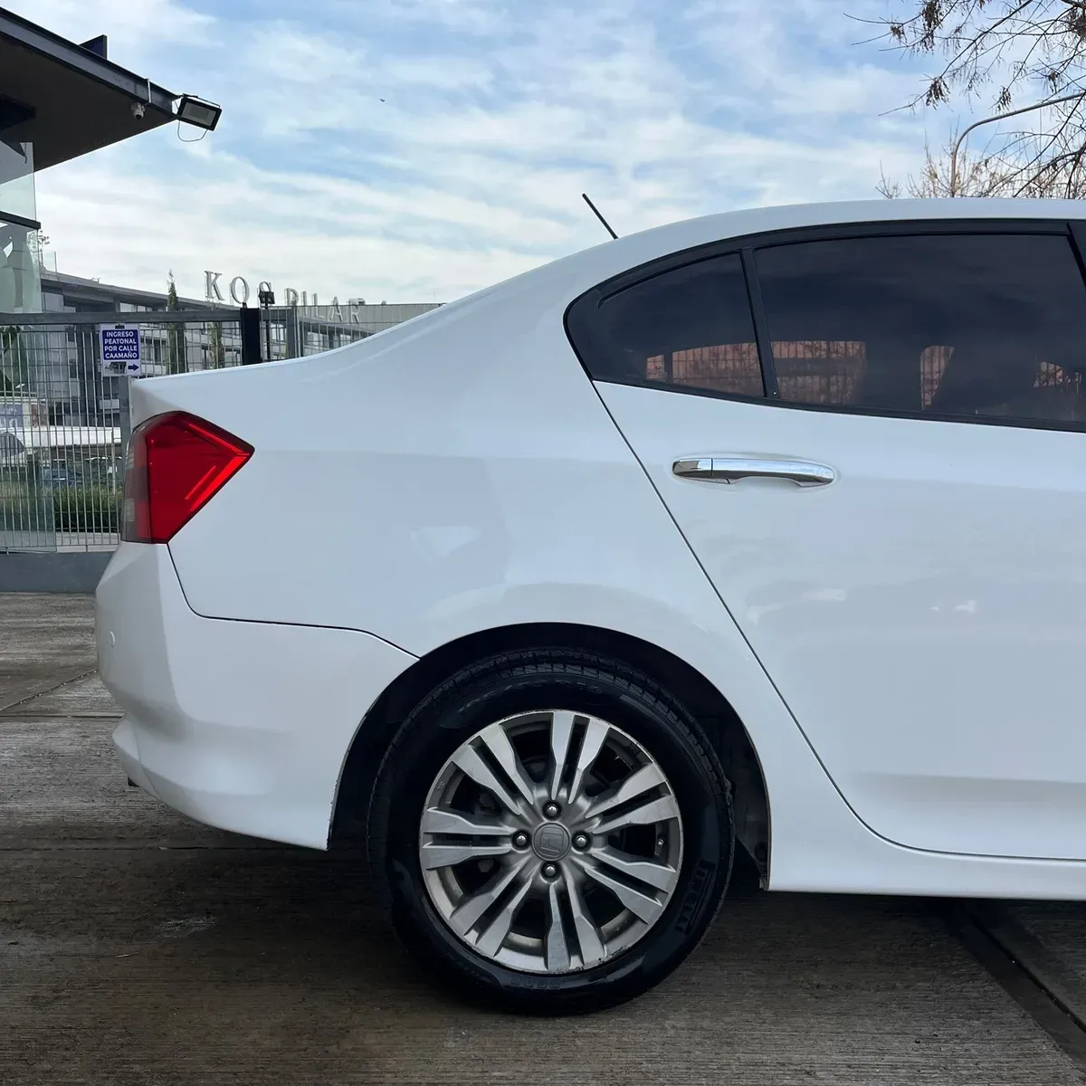 Mira esta publicación de Honda City 2012 en Motordil