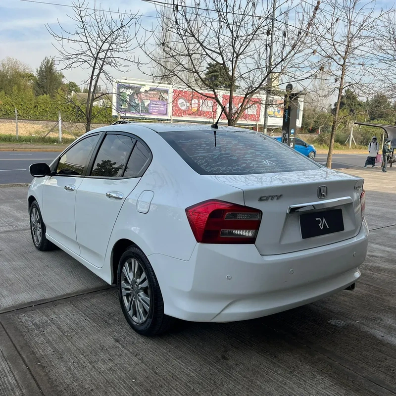 Mira esta publicación de Honda City 2012 en Motordil