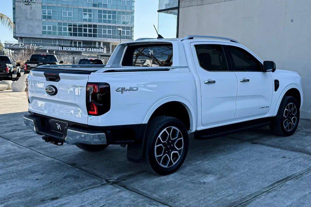 Mira esta publicación de Ford Ranger 2024 en Motordil