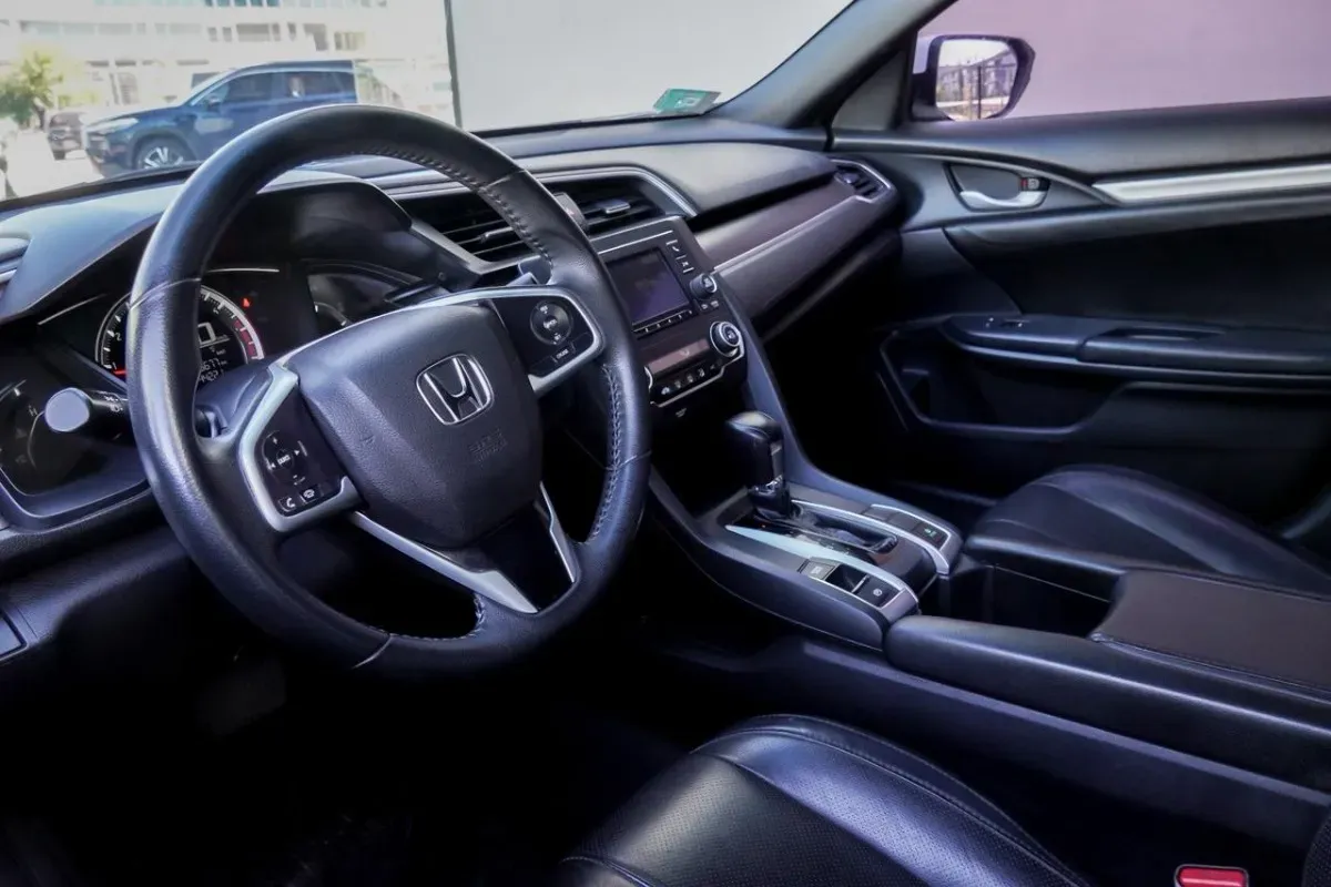 Mira esta publicación de Honda Civic 2017 en Motordil