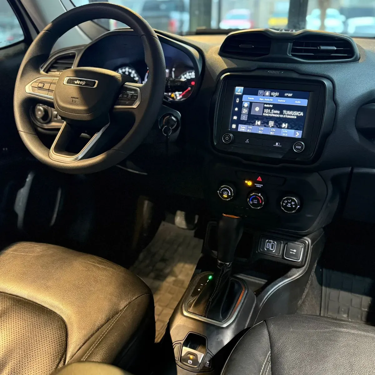 Mira esta publicación de Jeep Renegade 2022 en Motordil