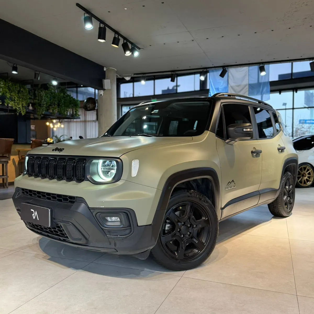 Mira esta publicación de Jeep Renegade 2022 en Motordil