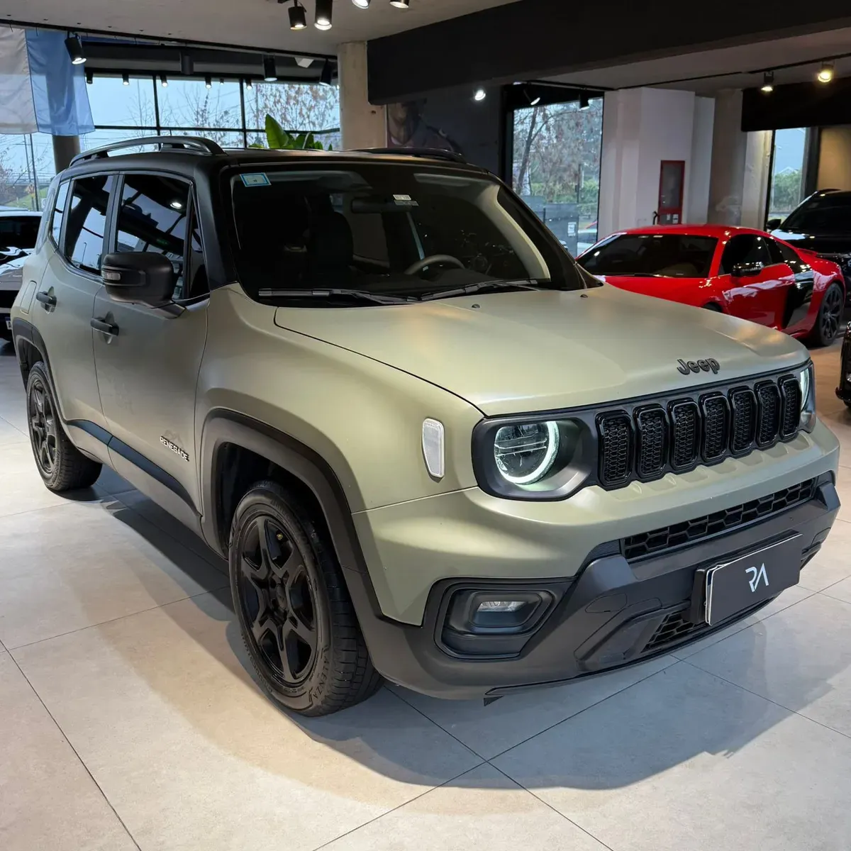 Mira esta publicación de Jeep Renegade 2022 en Motordil