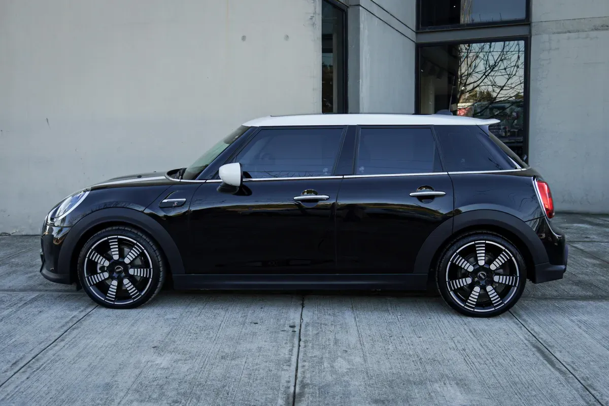 Mira esta publicación de Mini Cooper 2022 en Motordil