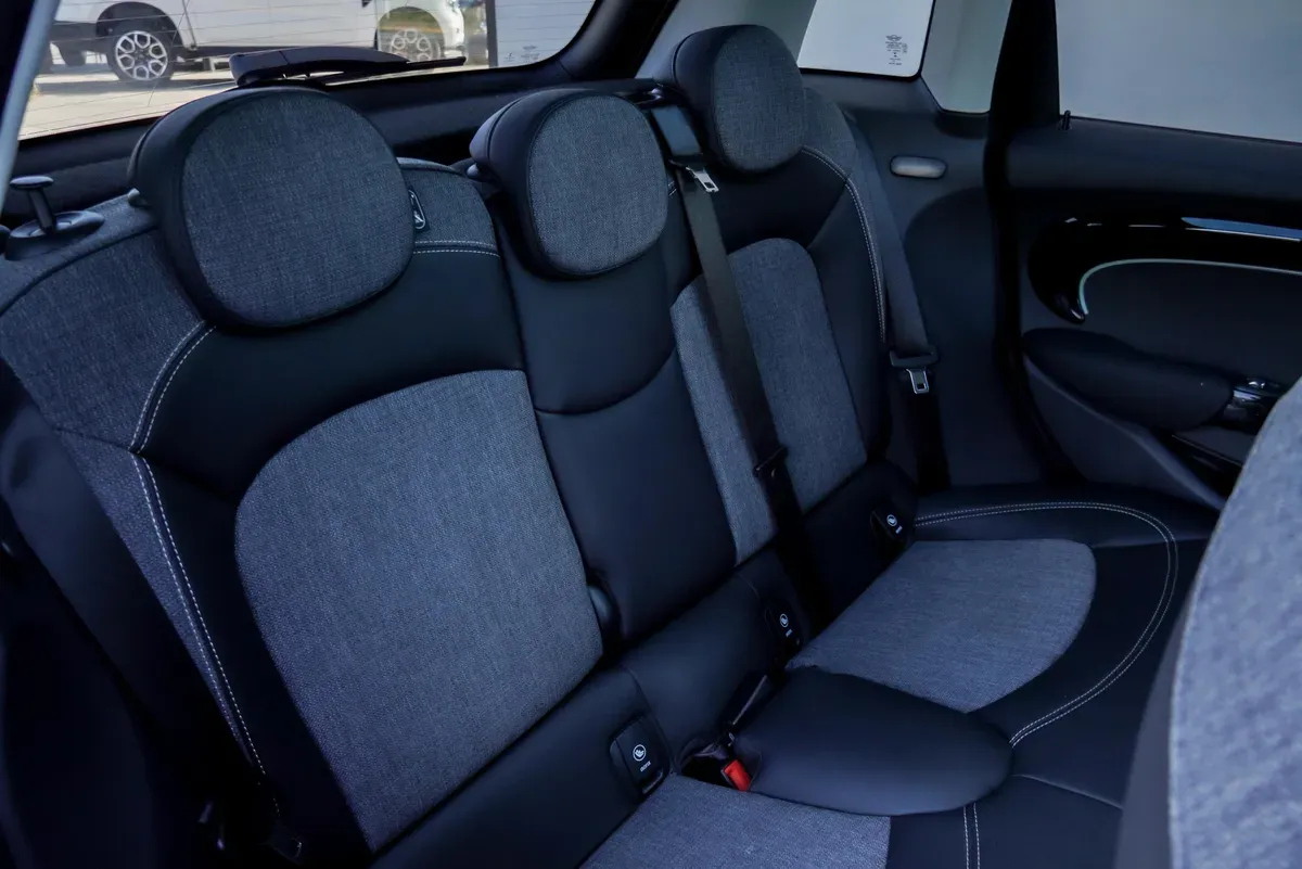 Mira esta publicación de Mini Cooper 2022 en Motordil