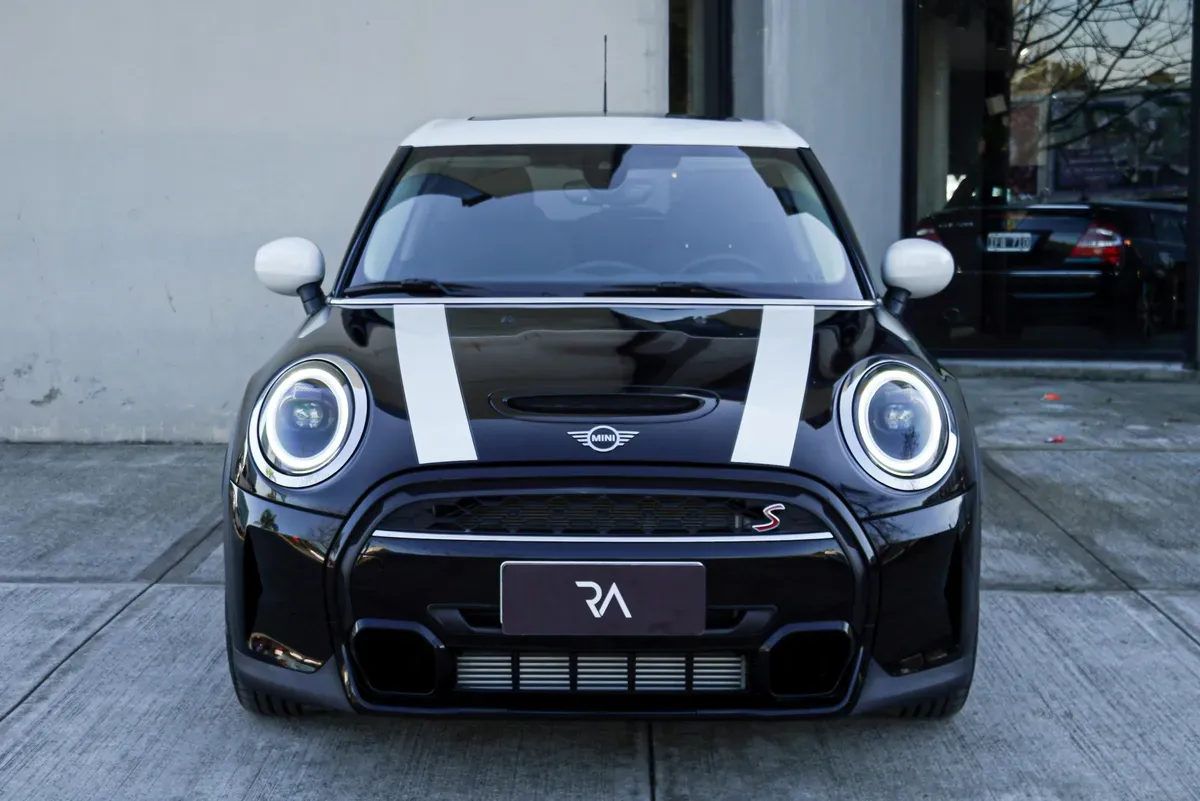 Mira esta publicación de Mini Cooper 2022 en Motordil