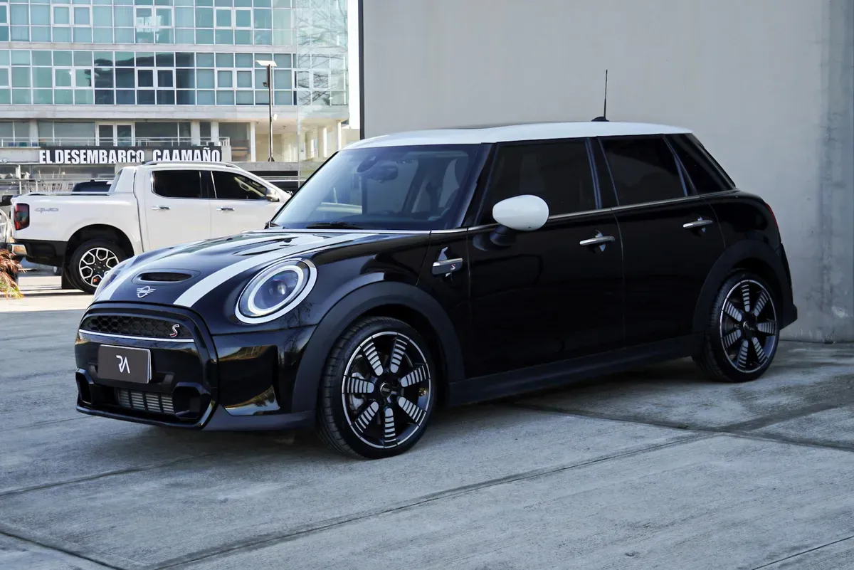 Mira esta publicación de Mini Cooper 2022 en Motordil