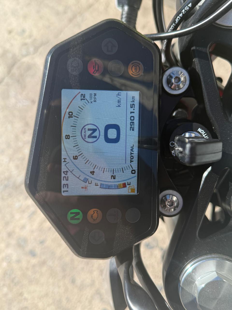 Mira esta publicación de Benelli TNT 302 S 2025 en Motordil