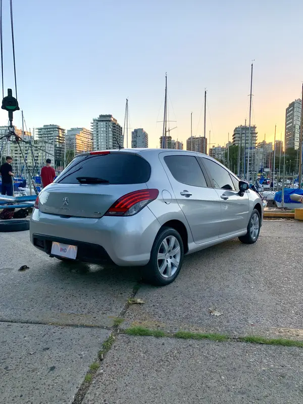 Mira esta publicación de Peugeot 308 2017 en Motordil