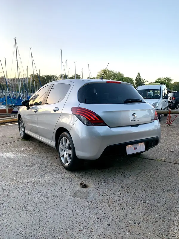 Mira esta publicación de Peugeot 308 2017 en Motordil